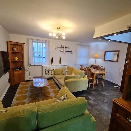 3 Bedroom Apartment In Ulverston Cumbria Exterior photo