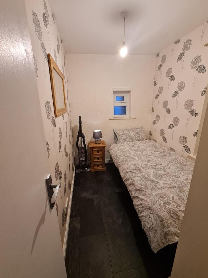 3 Bedroom Apartment In Ulverston Cumbria Exterior photo